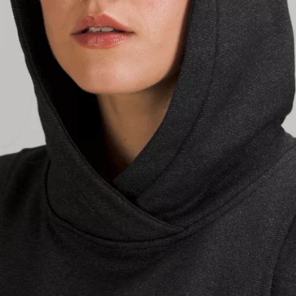 Lululemon Loungeful Hoodie Size 2 - Picture 7 of 7